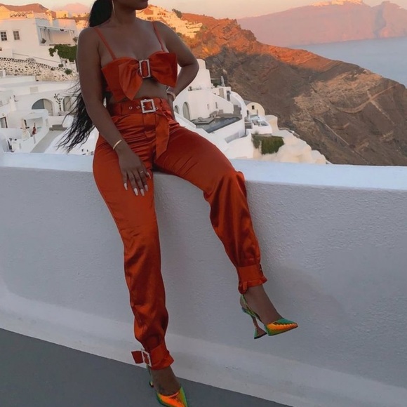 Minaa Monroe “Bow Down Bishes set” in mustard yellow - Picture 3 of 4